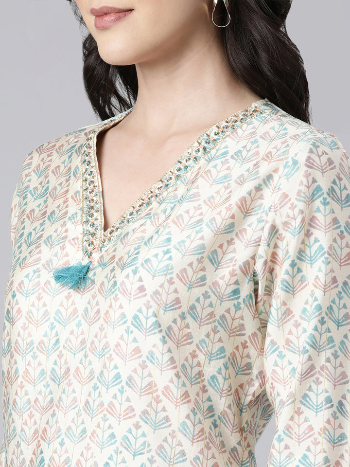 Neerus Blue printed floral suit set - detail view 1