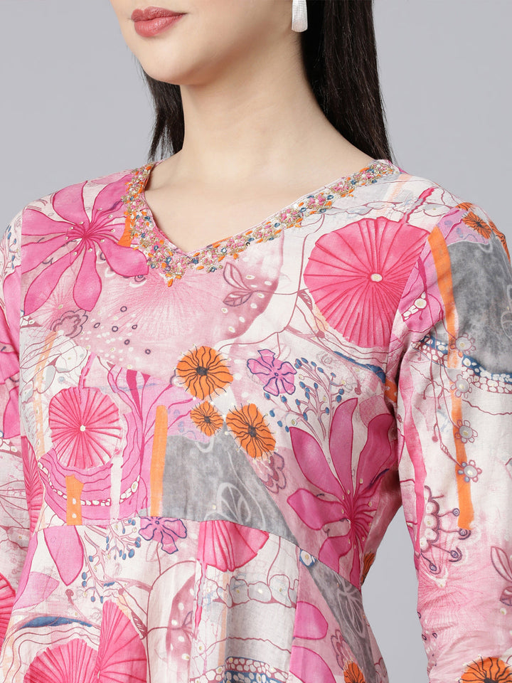 Neerus Pink cotton printed panelled suit set - detail view 2