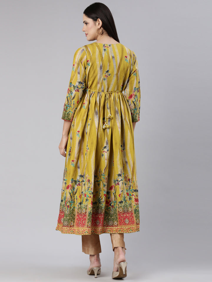 Neerus Green Straight Casual Floral Dress