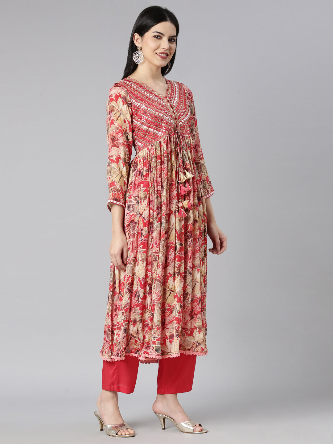 Neerus Red floral printed kurta set with trousers and dupatta - back view