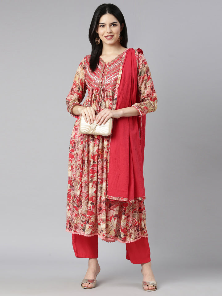 Neerus Red floral printed kurta set with trousers and dupatta - detail view 2