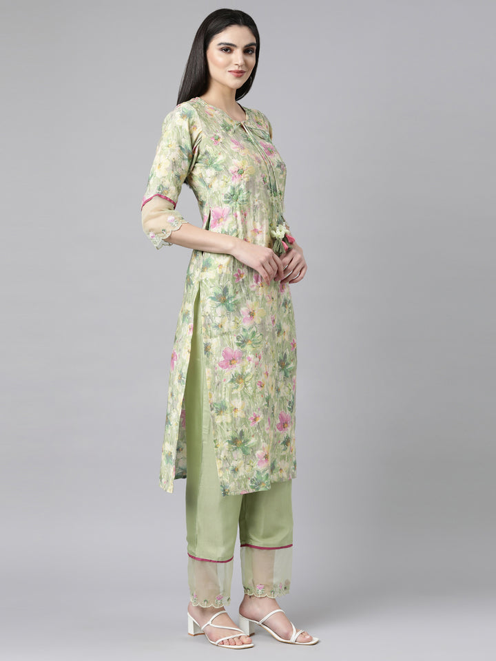 Neerus Green printed floral straight suit set - back view