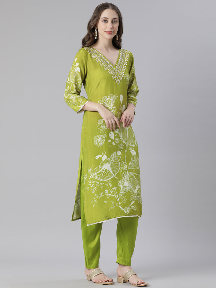 Neerus Green Printed Straight Kurta and Trousers With Dupatta