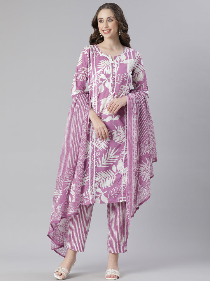 Neerus Lavender Printed Straight Kurta and Trousers With Dupatta