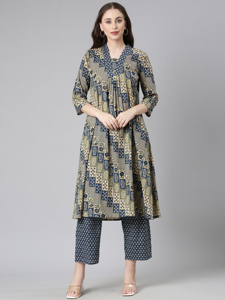 Neerus Green Printed Straight Kurta and Trousers