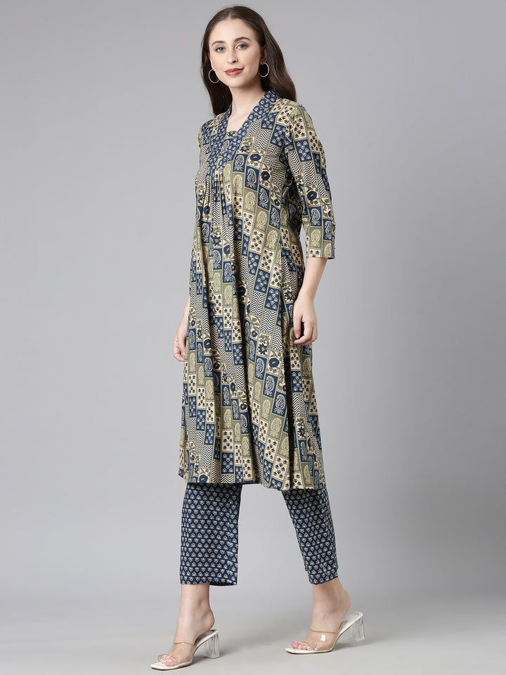 Neerus Green Printed Straight Kurta and Trousers