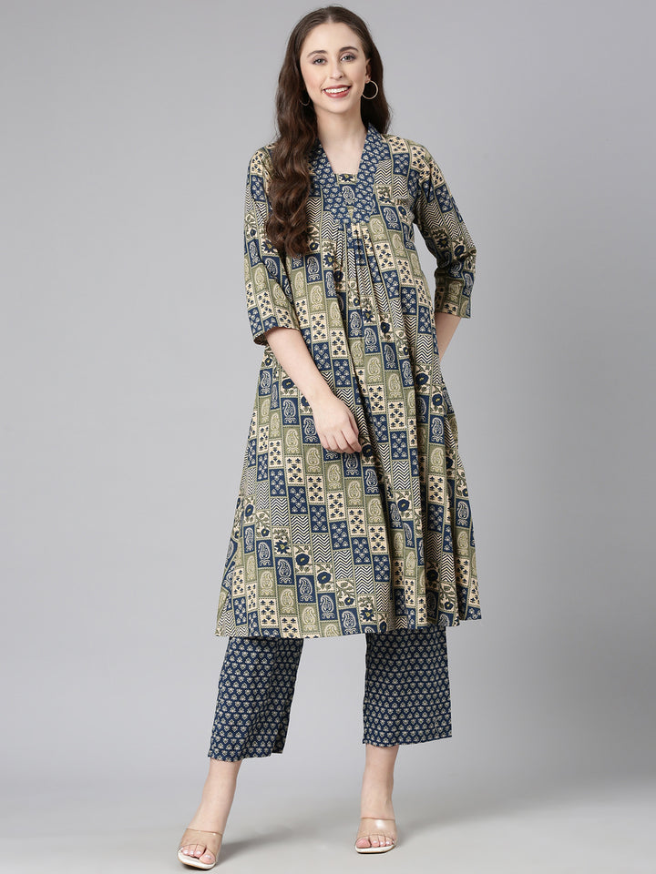 Neerus Green Printed Straight Kurta and Trousers