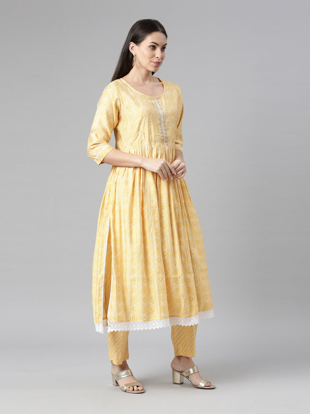 Neerus Yellow printed pleated suit set - side view