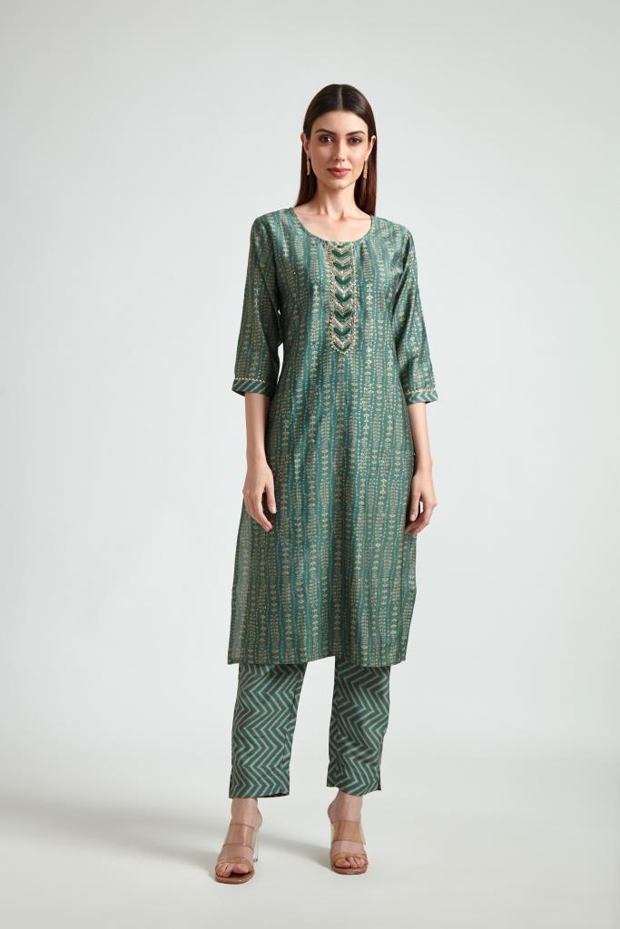 Neerus Women Green Printed Kurta with Trousers With Dupatta