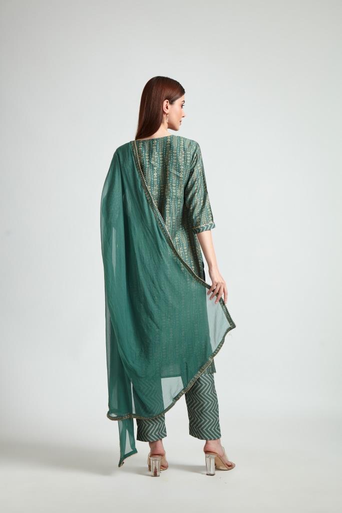 Neerus Women Green Printed Kurta with Trousers With Dupatta