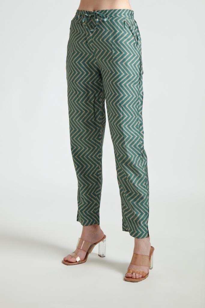 Neerus Women Green Printed Kurta with Trousers With Dupatta