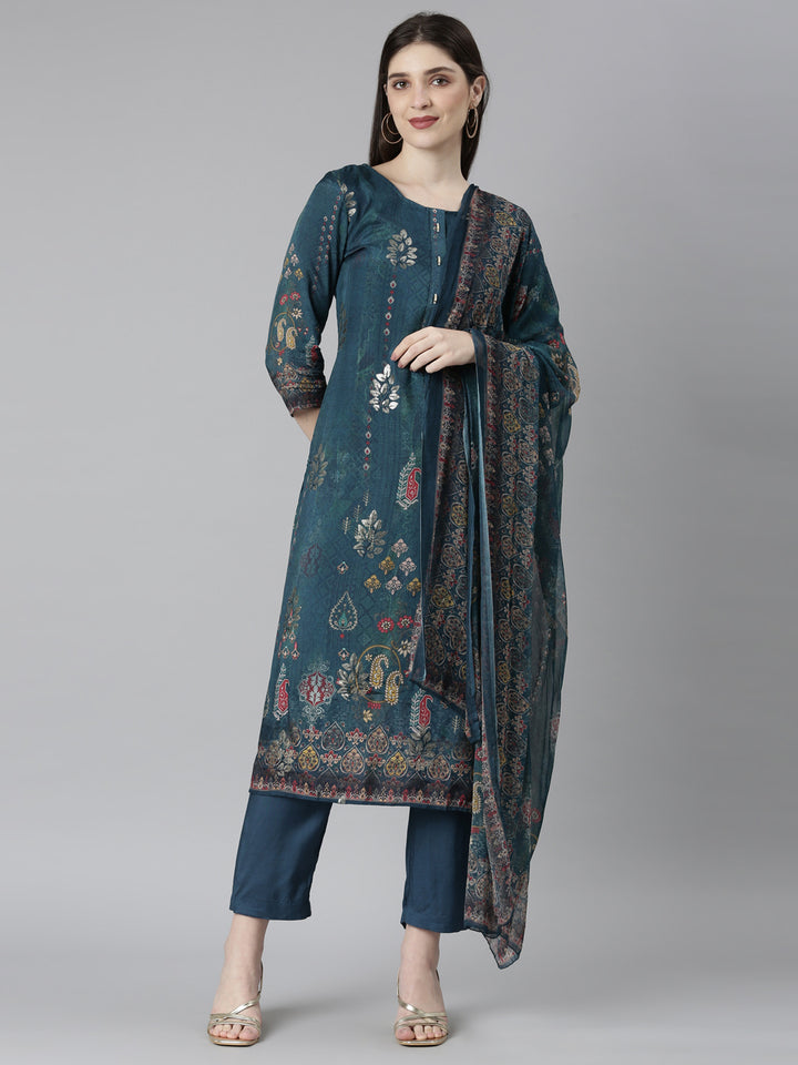 Neerus Green printed floral kurta set with trouser and dupatta - front view