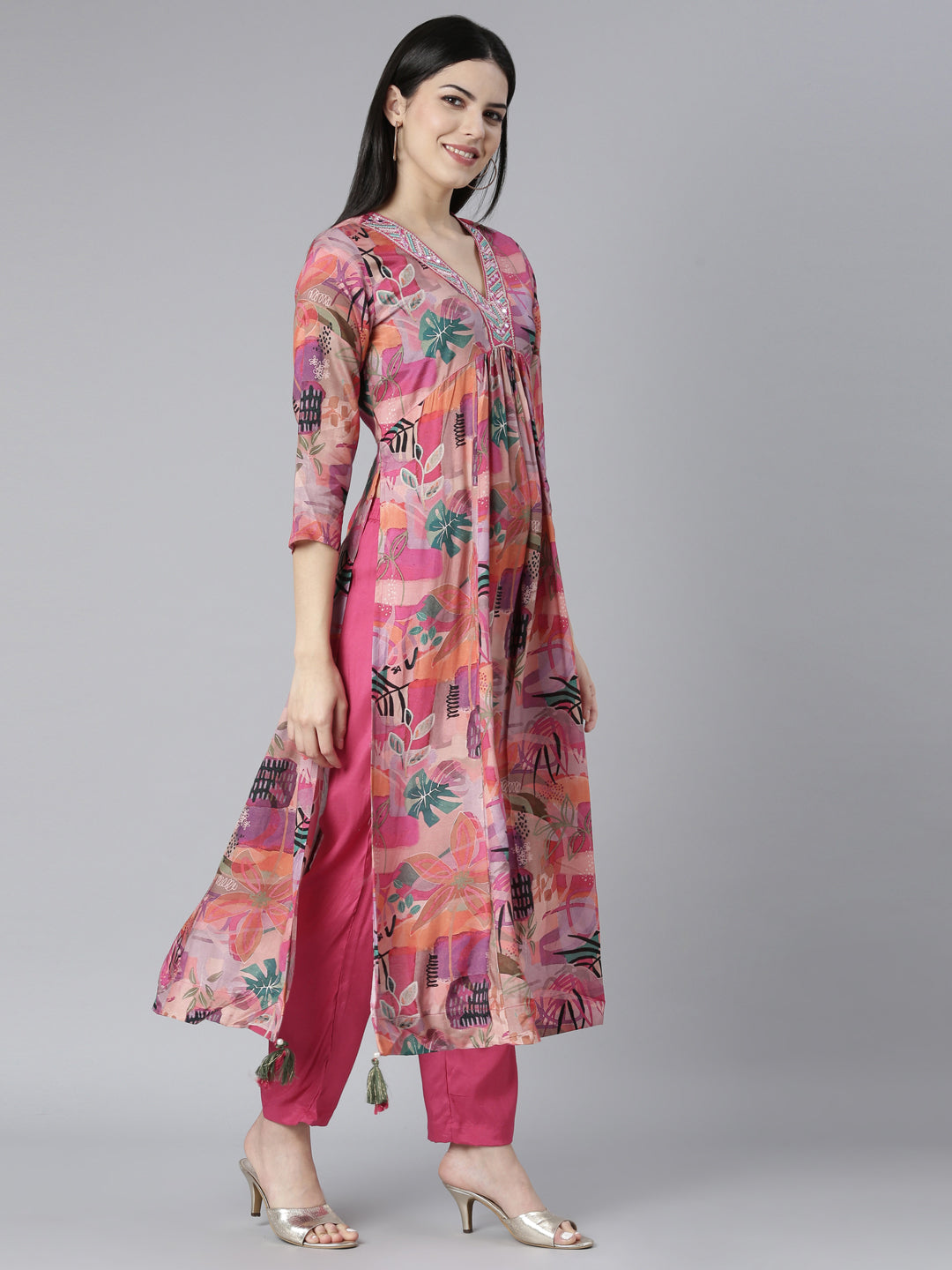 Neerus Pink printed floral kurta set with trouser and dupatta - back view