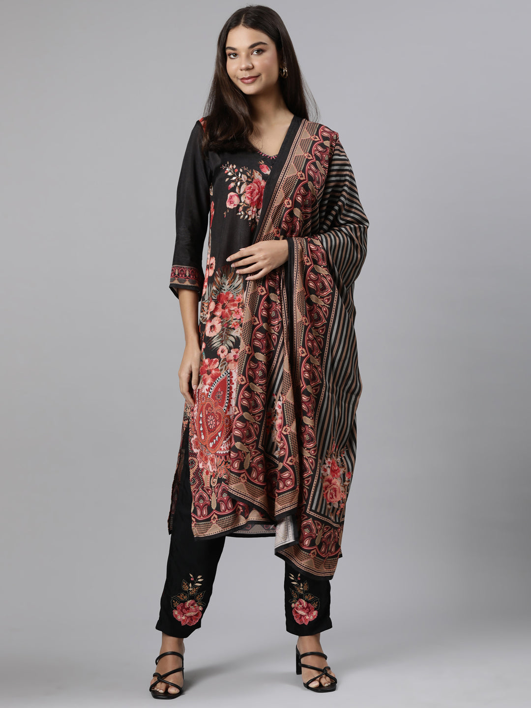 Neerus Black muslin printed suit set - front view