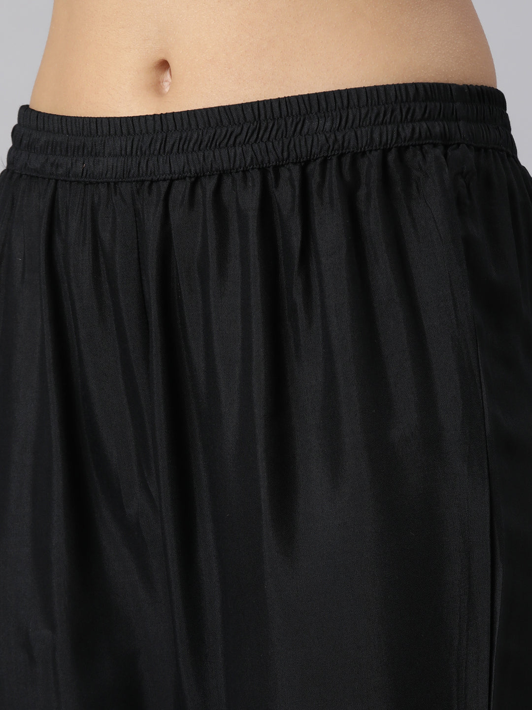 Neerus Black muslin printed suit set - detail view 3