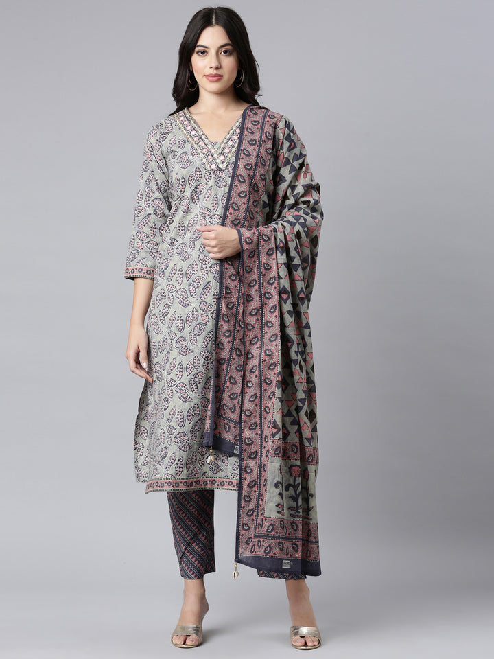 Neerus Grey cotton printed suit set - front view