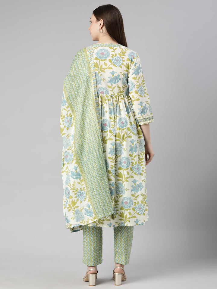 Neerus Green printed floral suit set - side view