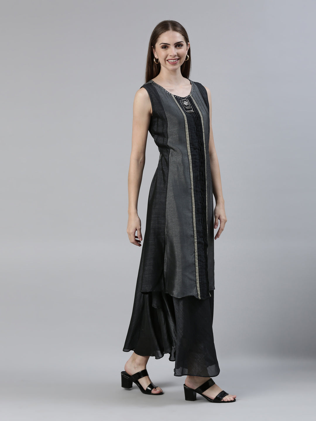 Neerus Thread Work Sleeveless Panelled A-Line Crepe Kurta