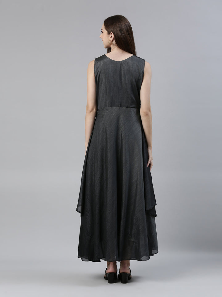 Neerus Thread Work Sleeveless Panelled A-Line Crepe Kurta