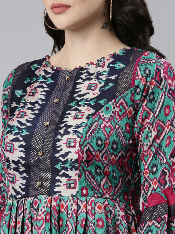 Neerus Green printed straight dress - detail view 1