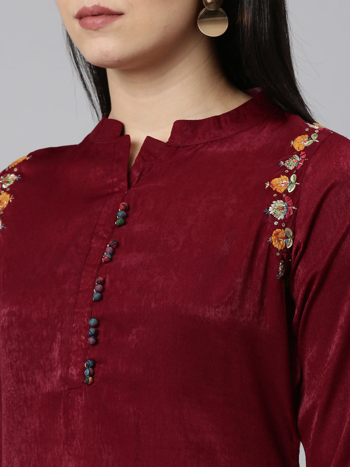 Neerus Magenta Regular Straight Solid Kurta And Trousers