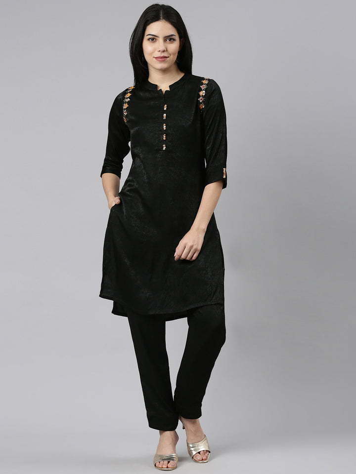 Neerus Olive Regular Straight Solid Kurta And Trousers