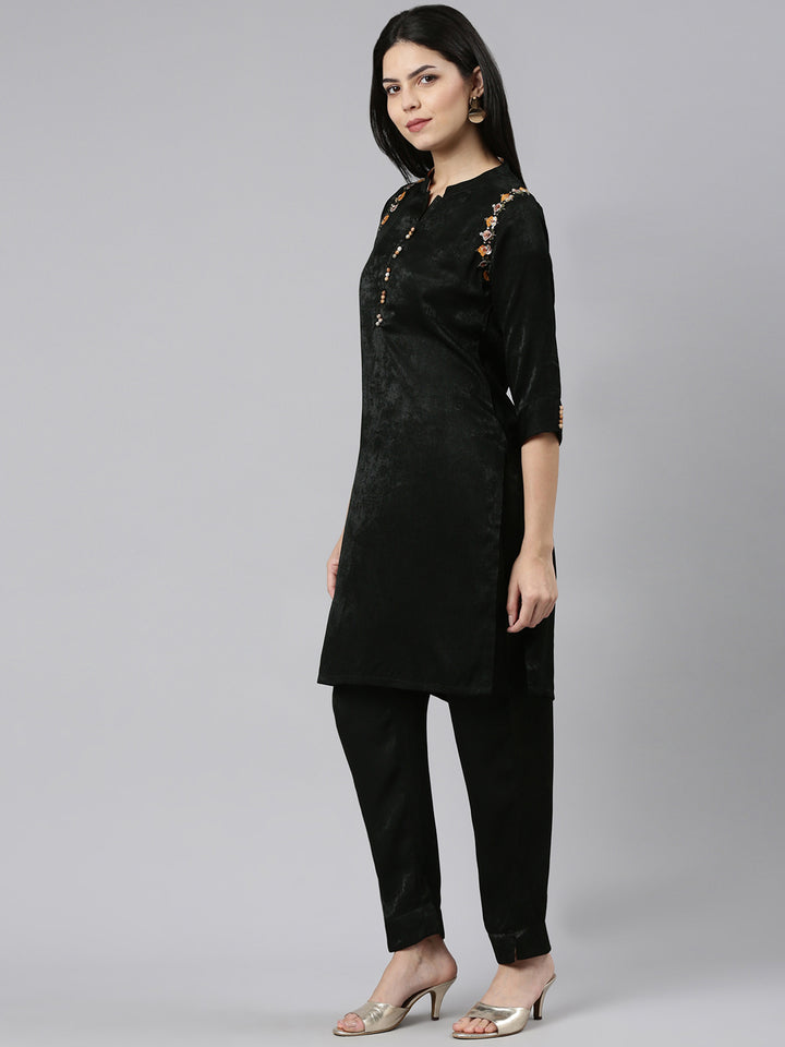Neerus Olive Regular Straight Solid Kurta And Trousers