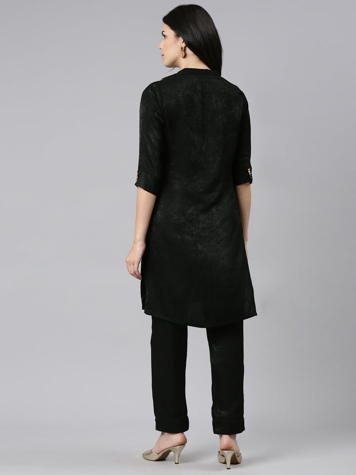 Neerus Olive Regular Straight Solid Kurta And Trousers