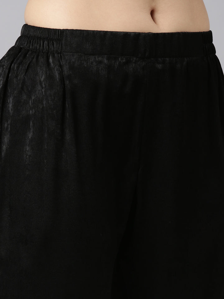 Neerus Black satin straight kurta set - detail view 3