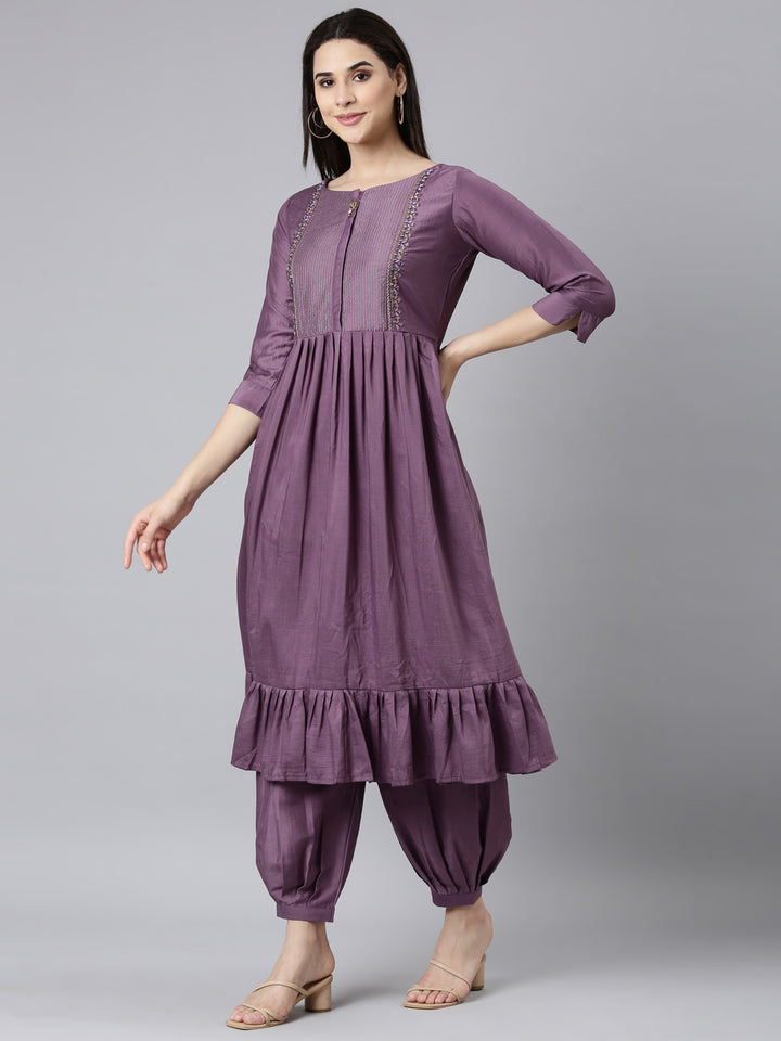 Neerus Purple solid straight suit set - back view