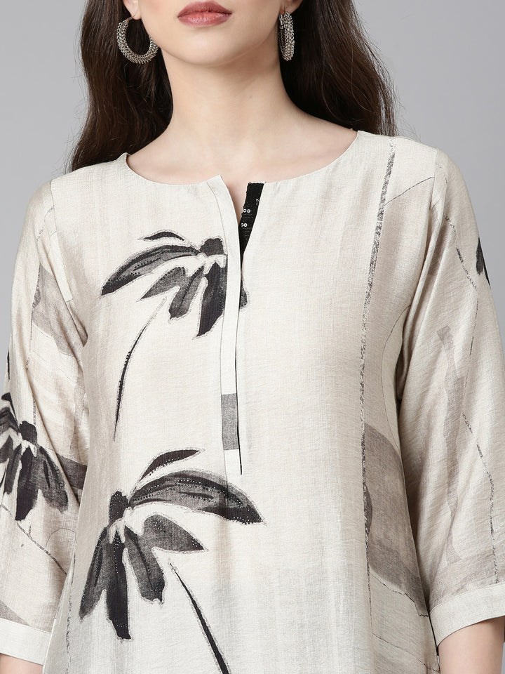 Neerus Grey Casual Floral Straight Kurtas