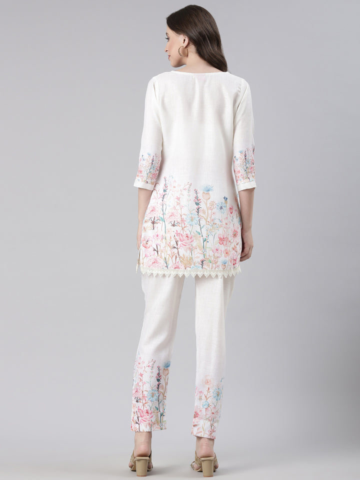 Neerus White Casual Printed Kurti with Trousers