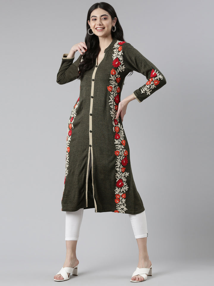 Neerus Green rayon floral printed kurti - detail view 2