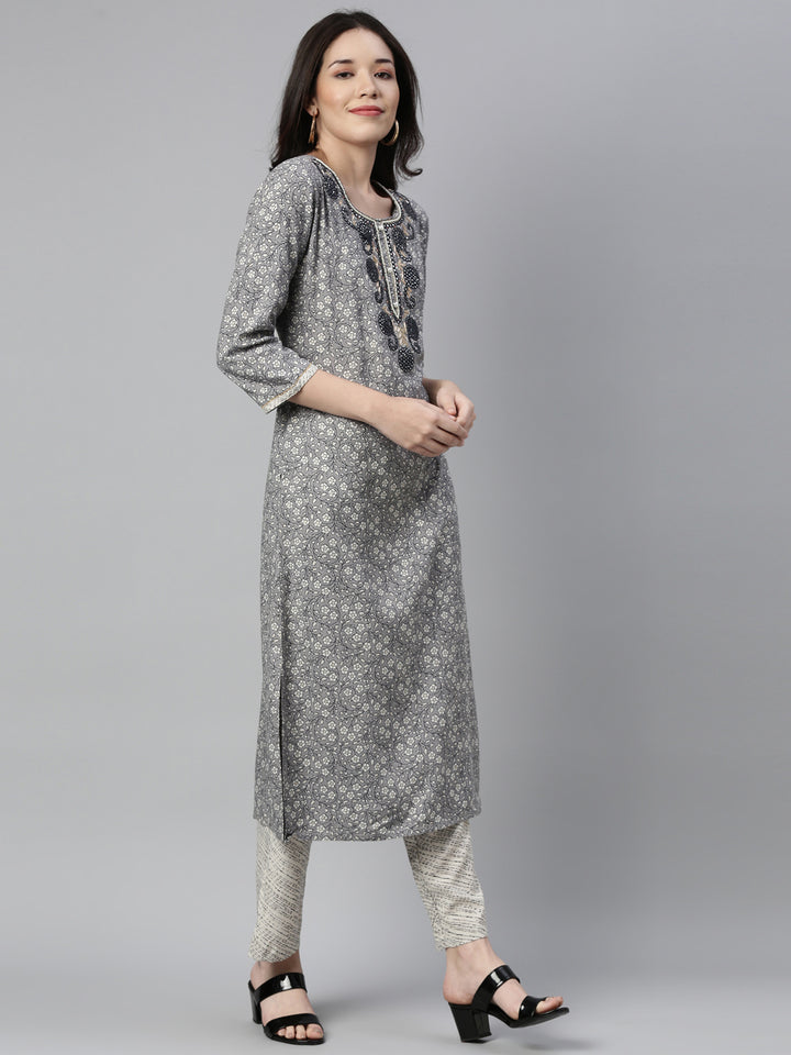 Neerus Grey printed floral kurta set with trousers - side view