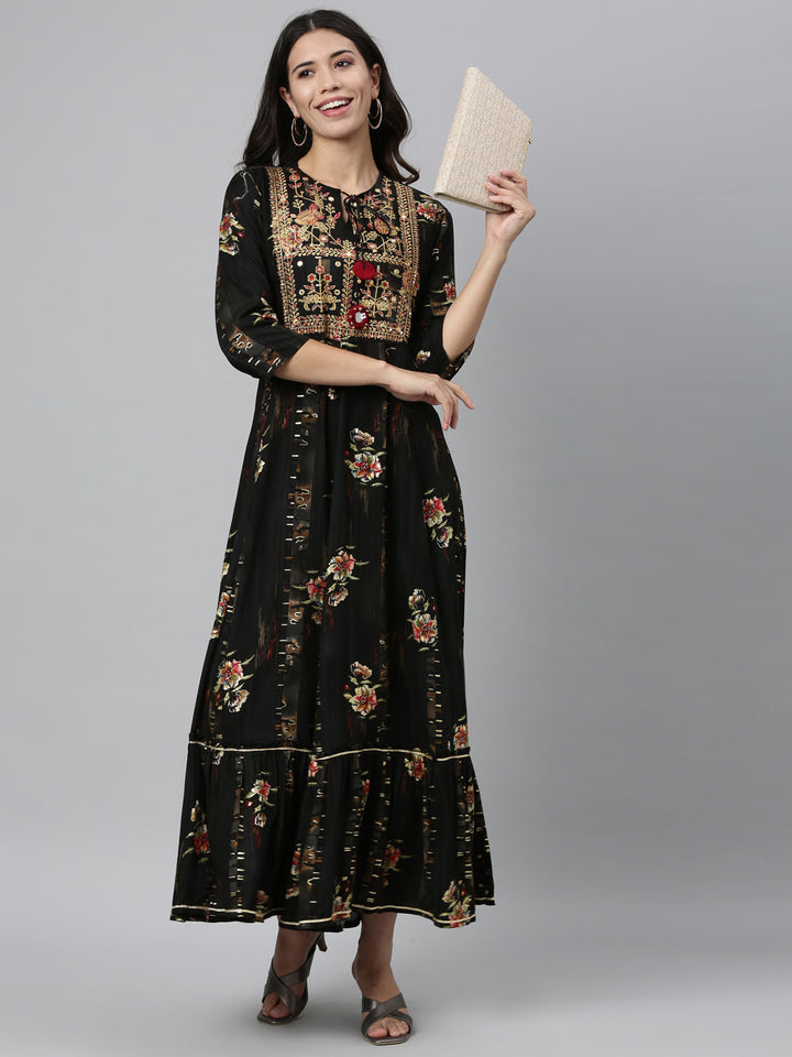 Neerus Black embroidered anarkali kurta floral ethnic motifs - detail view 2