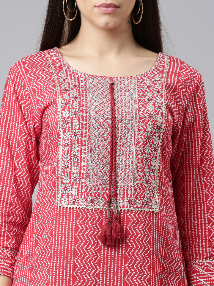 Neerus Red cotton printed kurta ethnic motifs - detail view 1