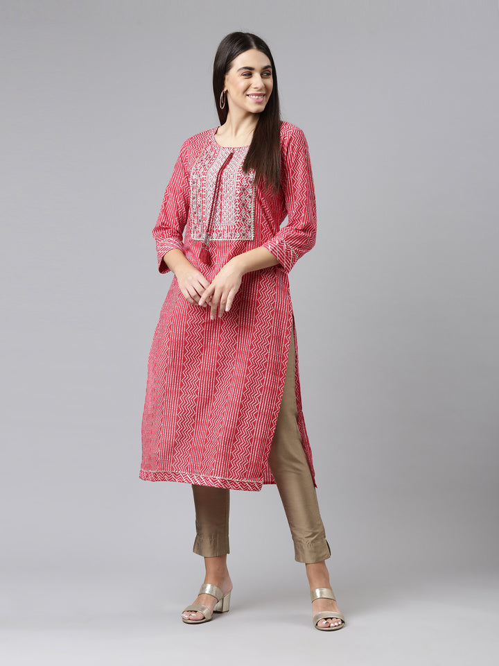 Neerus Red cotton printed kurta ethnic motifs - detail view 2