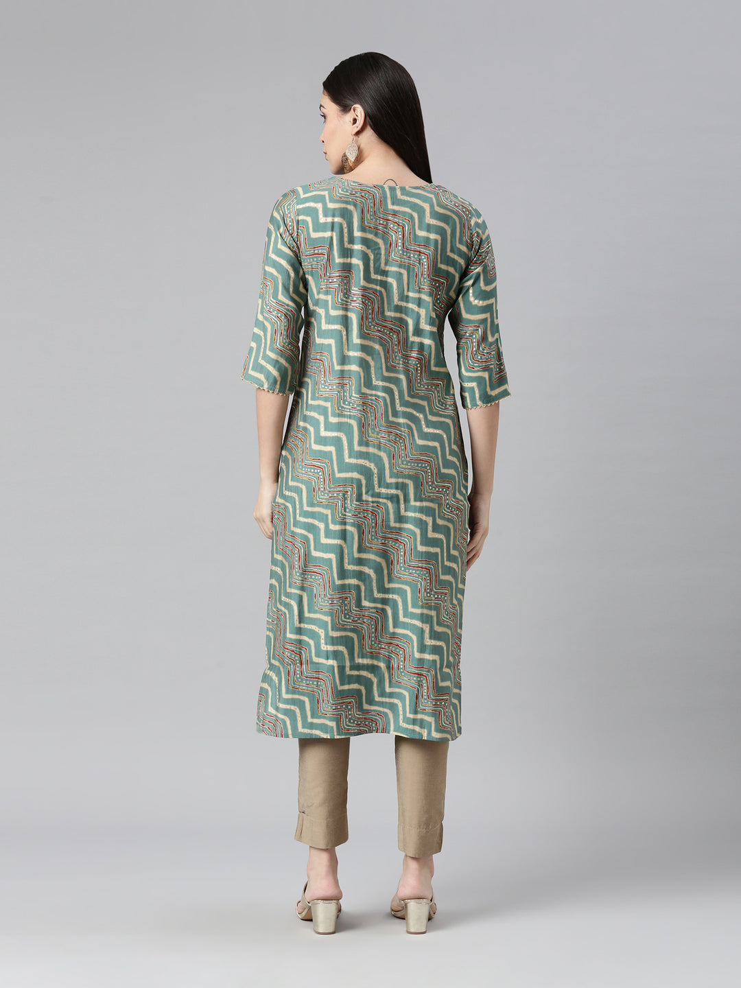 Neerus Green geometric printed kurta - detail view 1