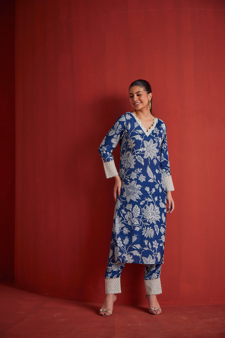 Neerus Womens Indigo Kurta Set