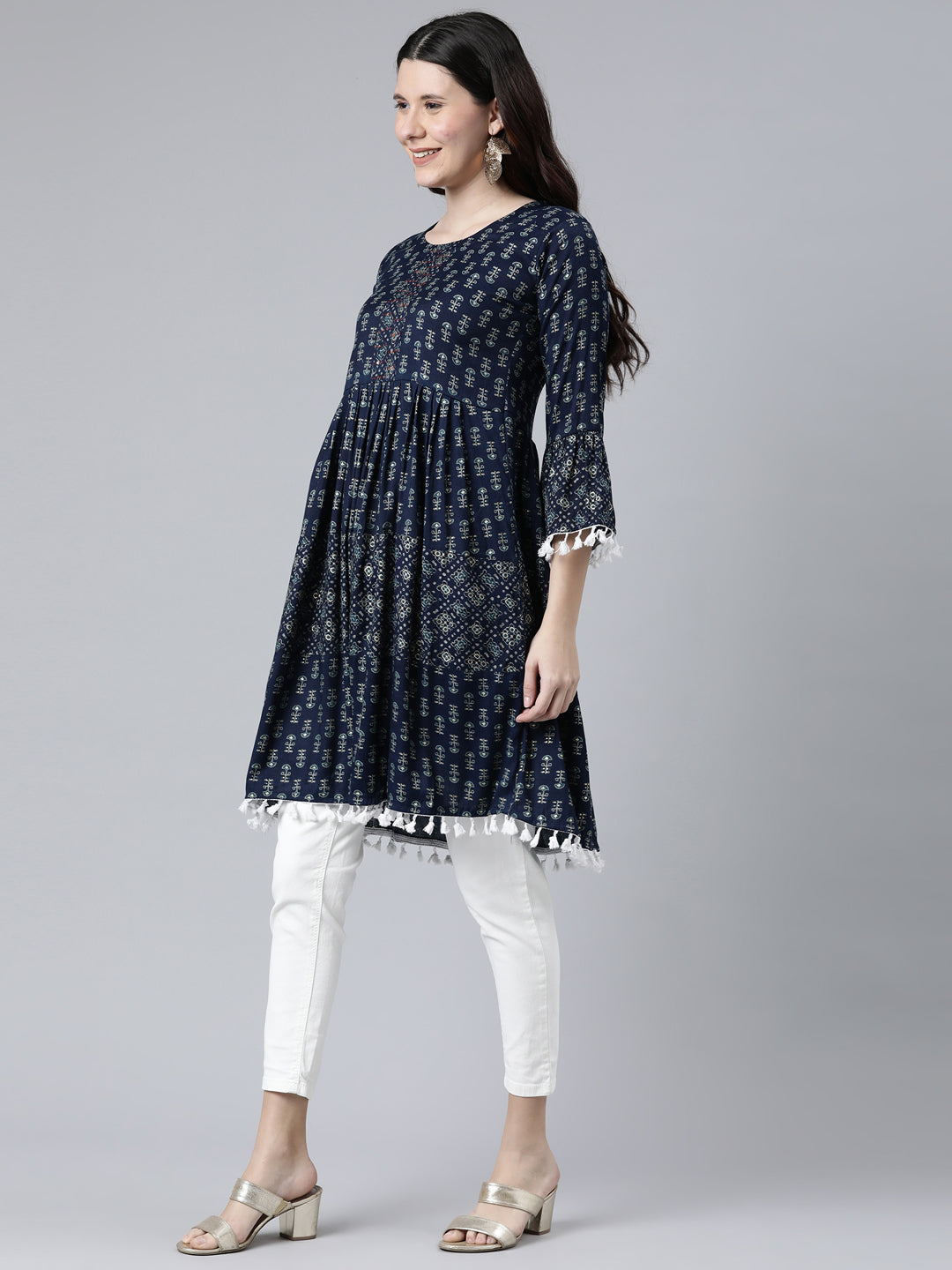 Neeru's Women Navy Blue Geometric Printed Kurta