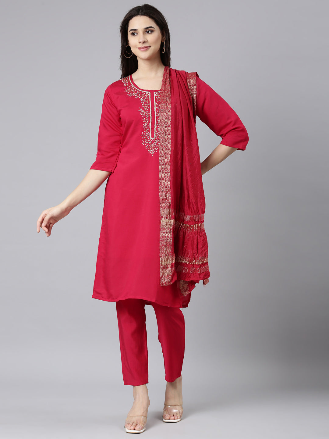 Neerus Pink shantoon solid suit set - detail view 2