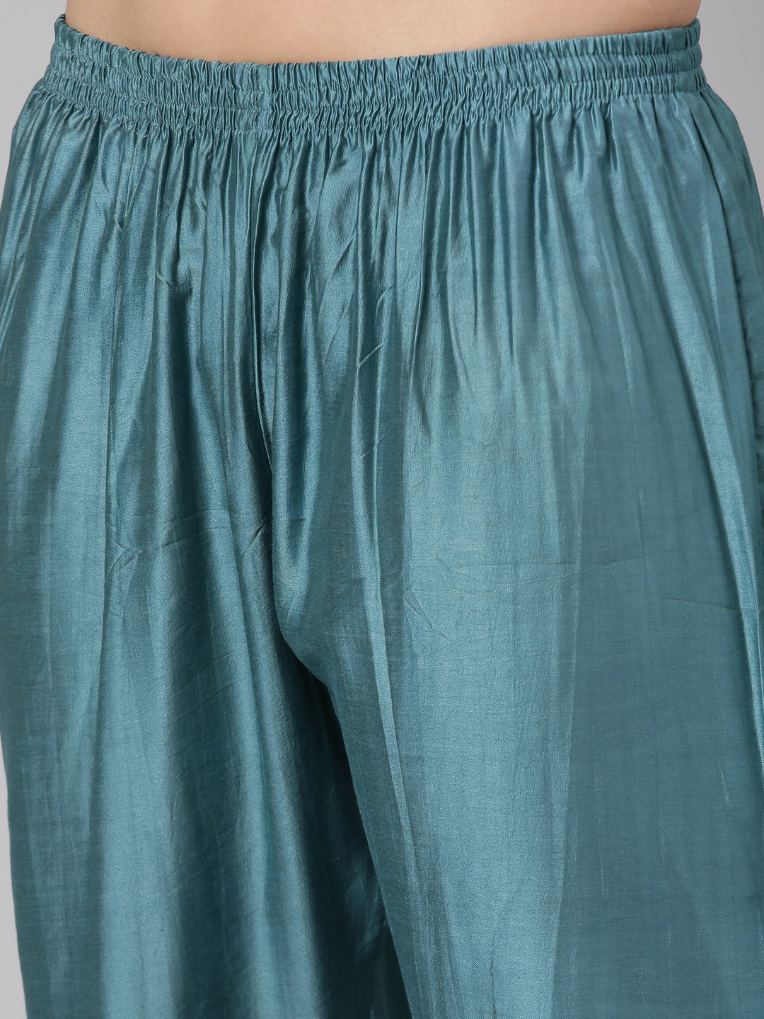 Neerus Green organza printed suit set - detail view 3