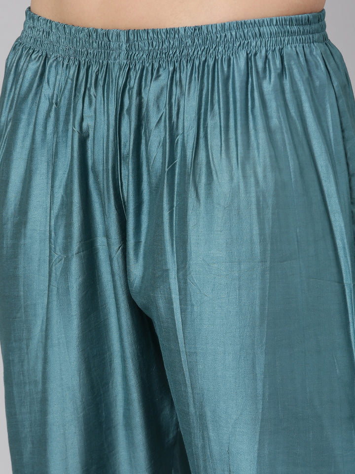 Neerus Green organza printed suit set - detail view 3