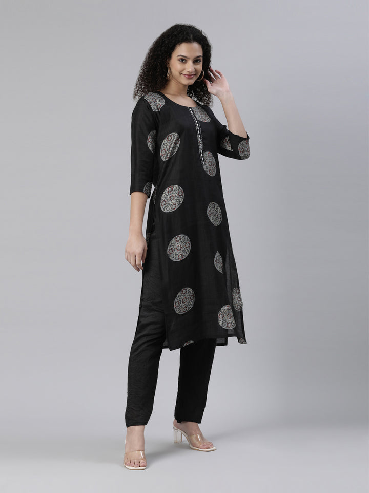Neerus Multi ethnic mirror work suit set - side view