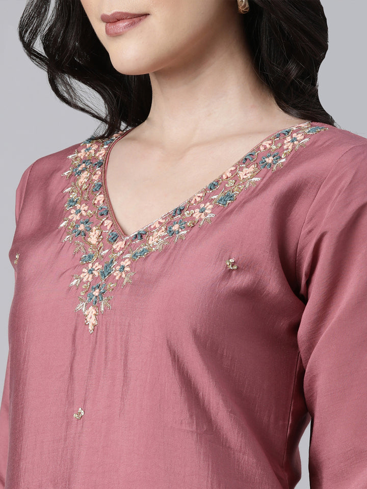 Neerus Pink solid straight suit set kurta trouser dupatta - detail view 1