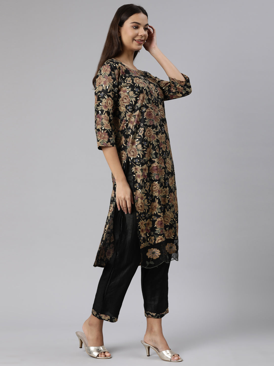 Neeru's Black Regular Straight Floral Readymade Suits