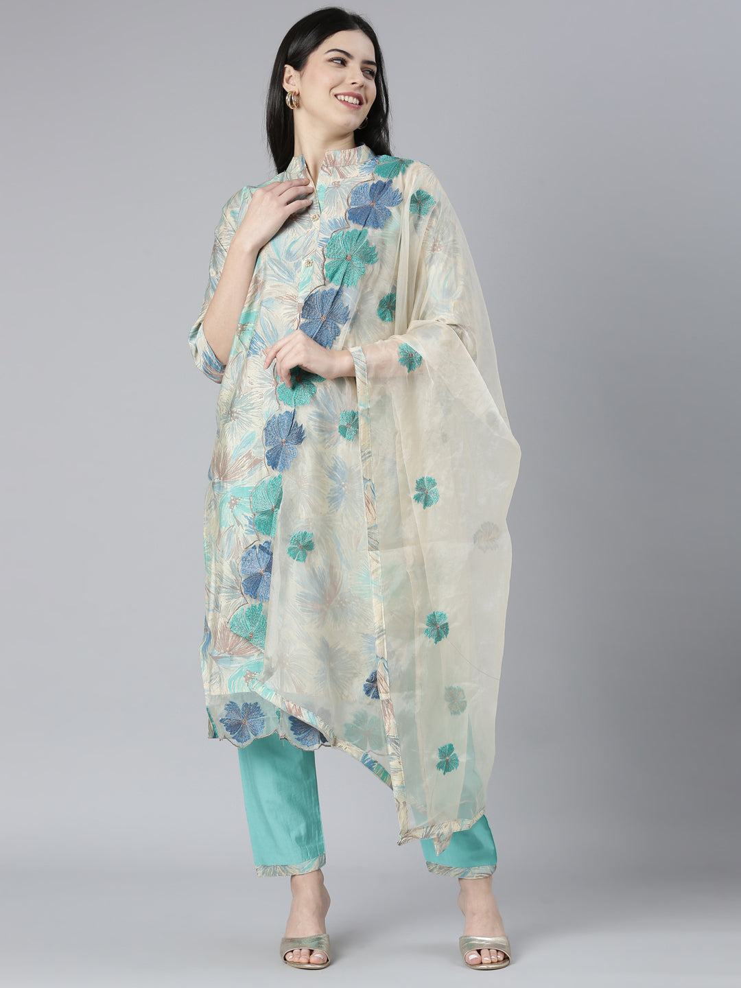 Neerus Green printed floral kurta set with trouser and dupatta - detail view 2