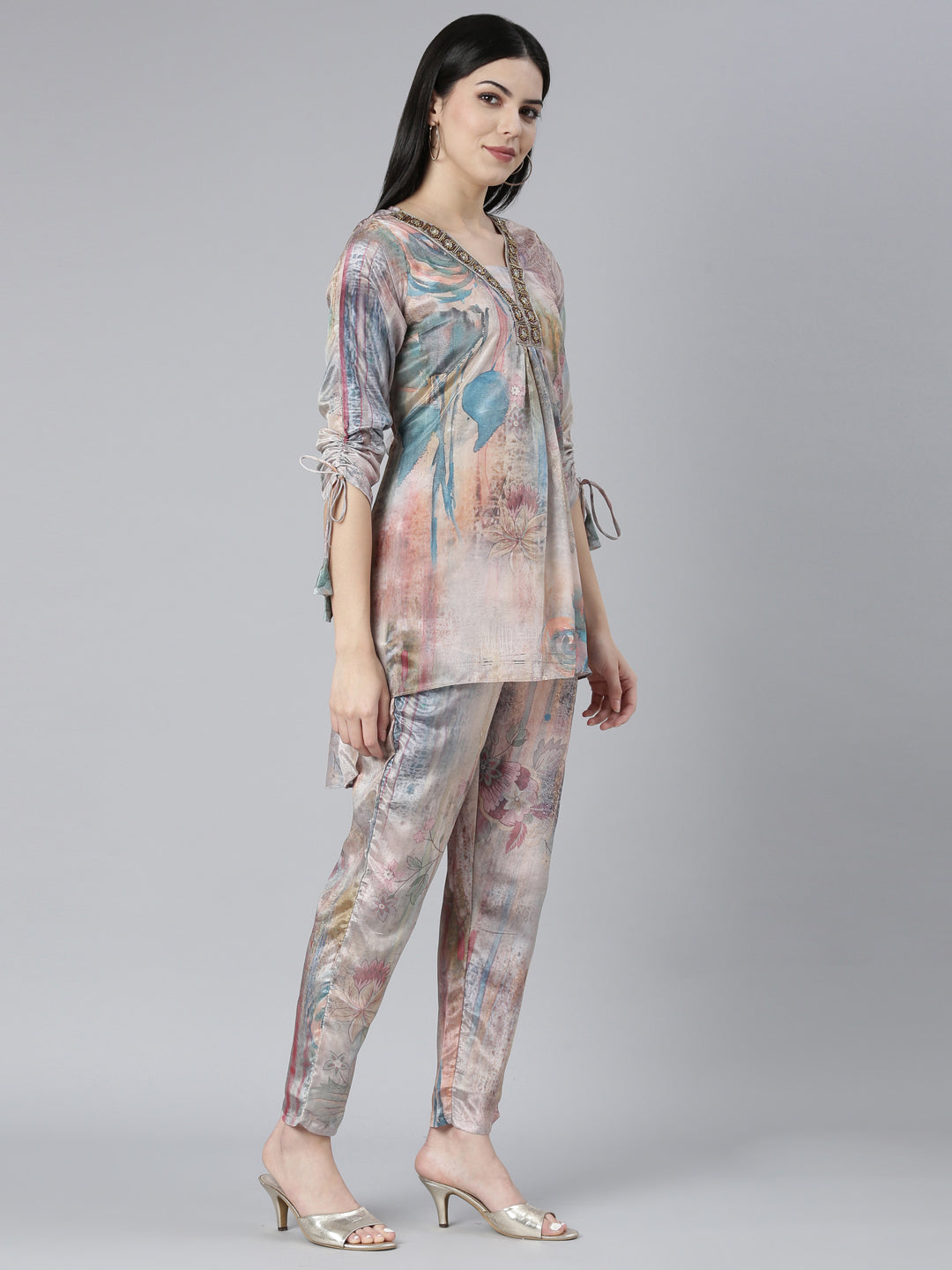 Neerus Multi Regular High-Low Floral Top And Trousers