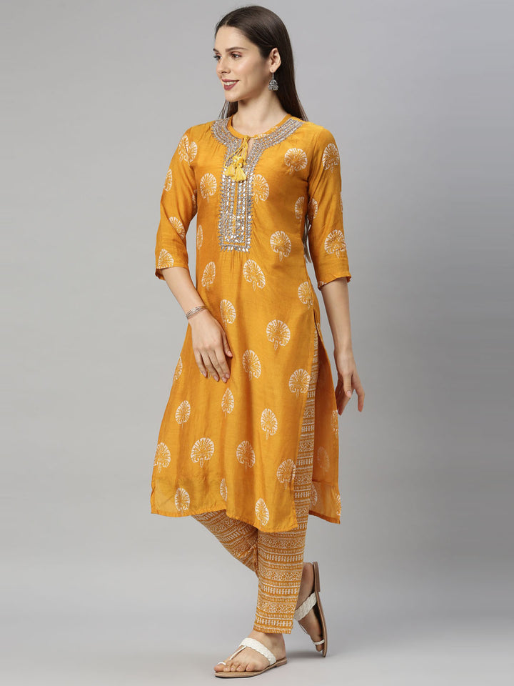 Neerus Yellow ethnic mirror work suit set - back view