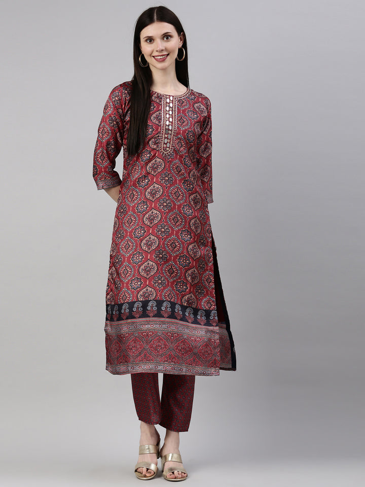 Neerus Maroon silk mirror work kurta set - detail view 3